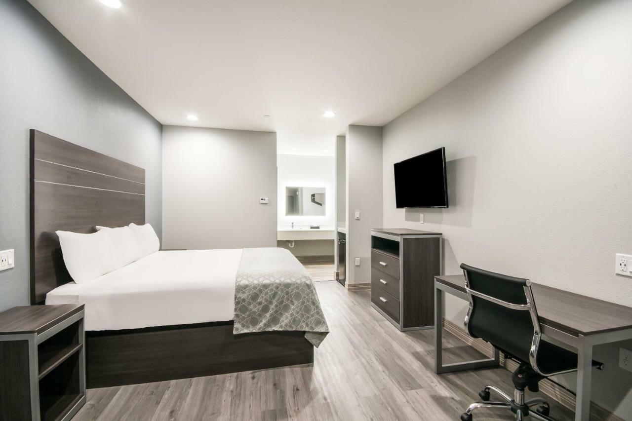 Americas Best Value Inn & Suites Ne Houston Downtown I-610 Exteriör bild