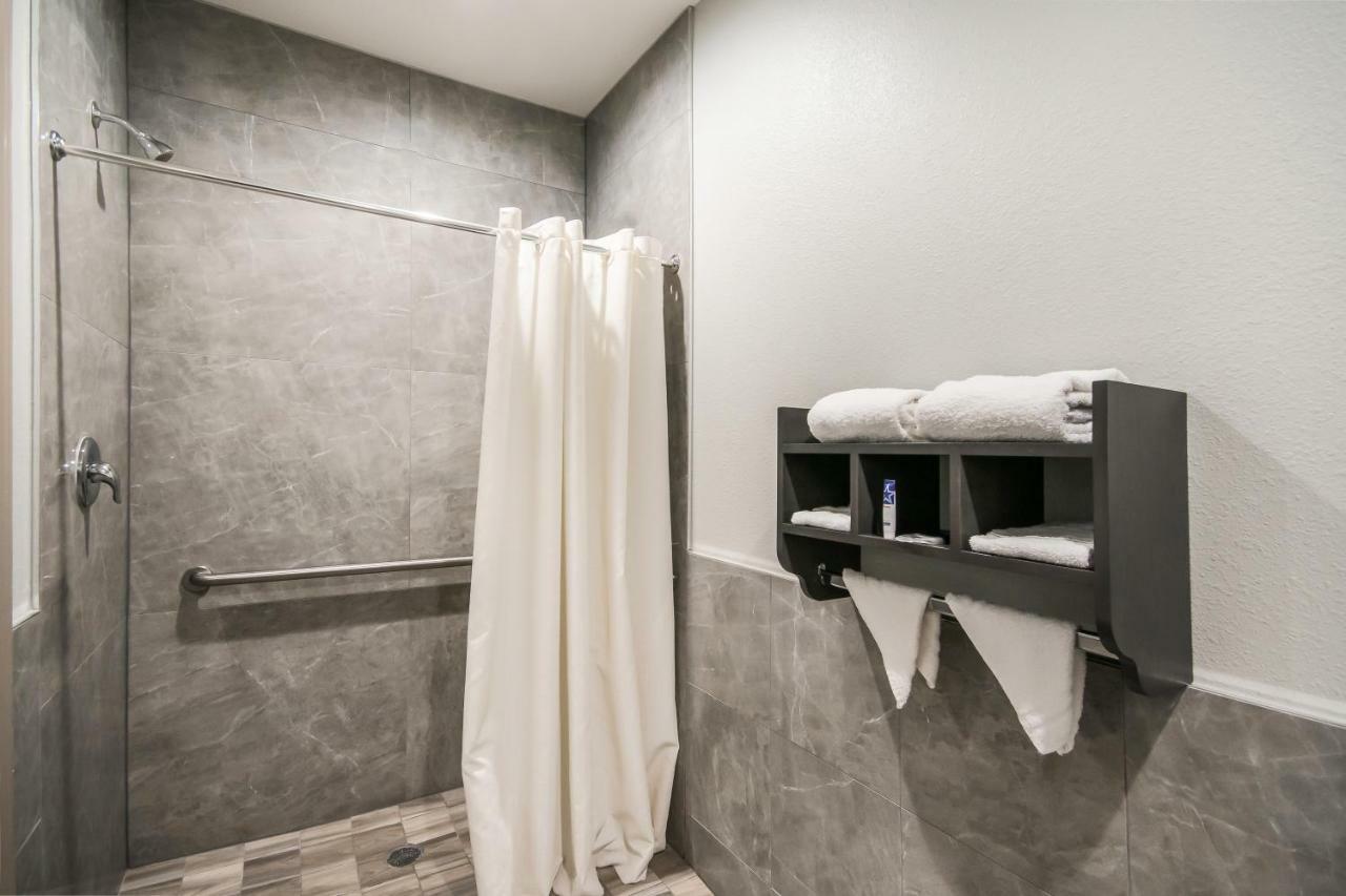 Americas Best Value Inn & Suites Ne Houston Downtown I-610 Exteriör bild